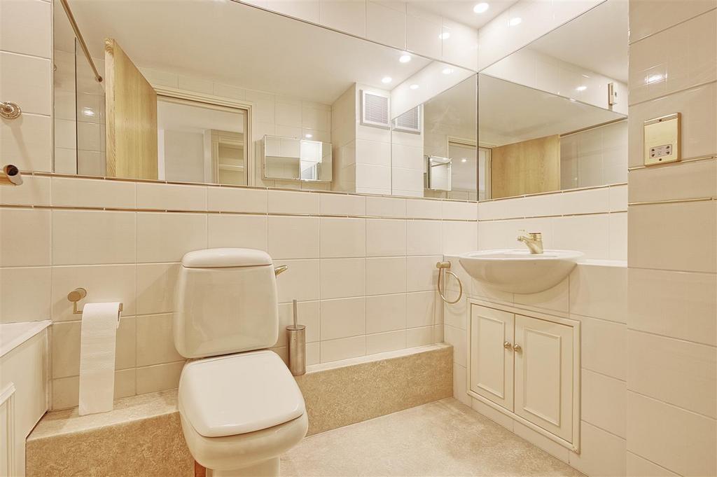 Bathroom.jpg