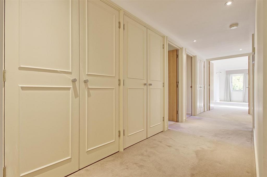 Hallway.jpg