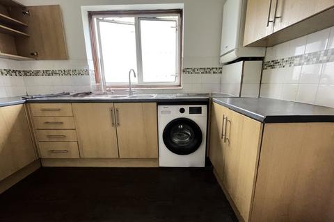 2 bedroom maisonette to rent, Ladysmith Road, Harrow Weald HA3