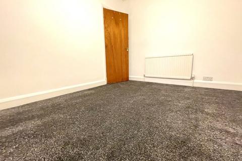 2 bedroom maisonette to rent, Ladysmith Road, Harrow Weald HA3