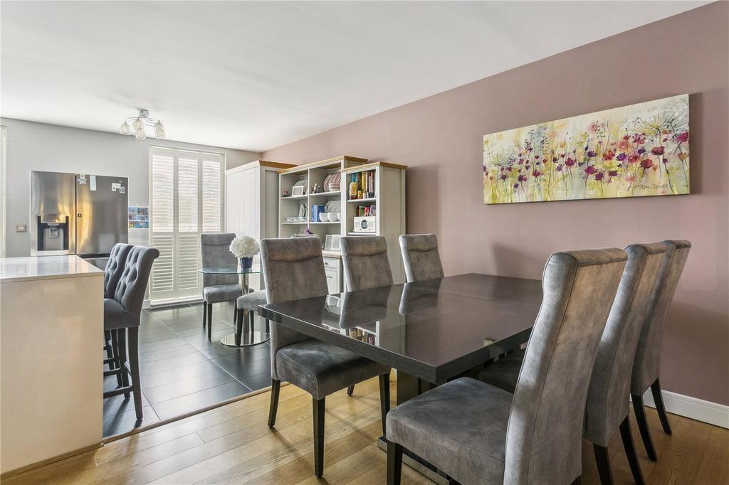 Sitting/Dining