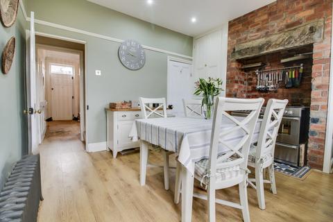 3 bedroom terraced house for sale, Prospect Terrace, Horsforth, Leeds, West Yorkshire, LS18