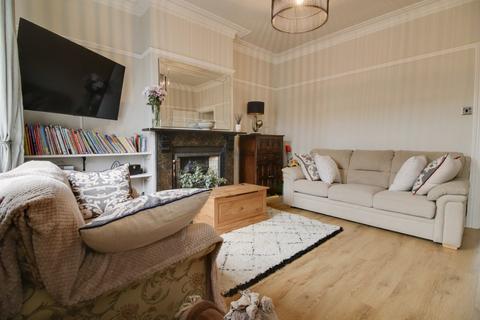 3 bedroom terraced house for sale, Prospect Terrace, Horsforth, Leeds, West Yorkshire, LS18