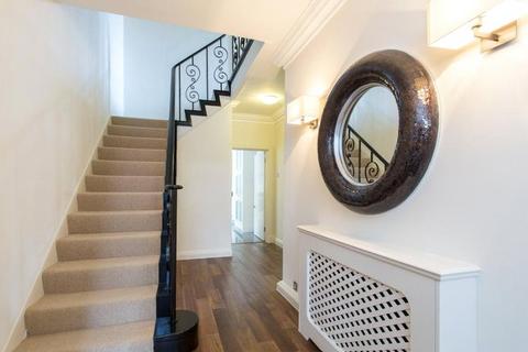 3 bedroom apartment to rent, Mount Row, Mayfair, London, W1K