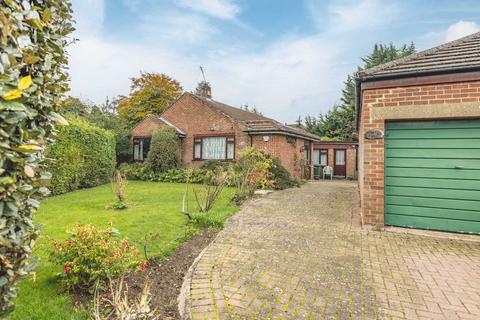 2 Elmcroft, Datchet, Slough, SL3 9DS
