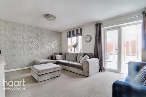 3 bedroom link detached house for sale, Leaf Hill Drive, Romford