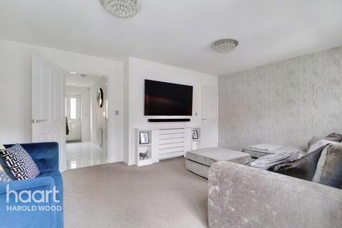 3 bedroom link detached house for sale, Leaf Hill Drive, Romford