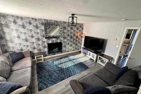 3 bedroom house for sale, Oakham Way, Leeds, West Yorkshire