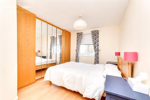 2 bedroom flat to rent, Victory Mews, The Strand, Brighton, BN2