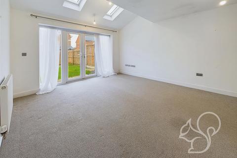 13 Copse Drive, Rowhedge, Colchester, CO5 7DU