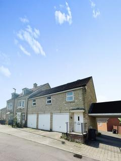 2 bedroom terraced house to rent, Gable Close, Swindon, SN25 4XG