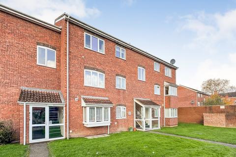 2 bedroom ground floor flat for sale, Bexley Court, Reading, RG30