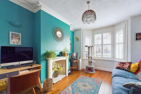 3 bedroom terraced house for sale, Pavilion Road, Worthing BN14 7EL