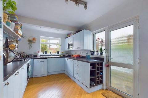 3 bedroom terraced house for sale, Pavilion Road, Worthing BN14 7EL