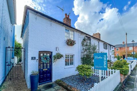 2 bedroom cottage to rent, Silver Street, Christchurch, Dorset