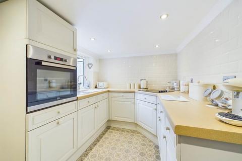 2 bedroom cottage to rent, Silver Street, Christchurch, Dorset