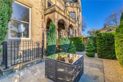 6 bedroom terraced house for sale, Main Street, Burley in Wharfedale, Ilkley, West Yorkshire, LS29