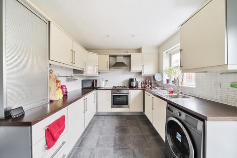 20 Glendevon Close, Manchester, M22 8FB