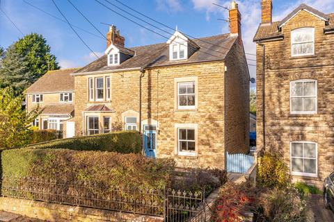 3 bedroom semi-detached house for sale, Burnham Road, Malmesbury