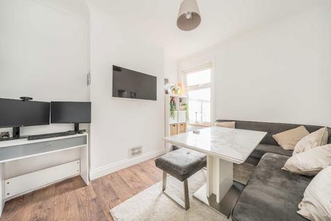 3 bedroom maisonette for sale, Kimber Road, London SW18