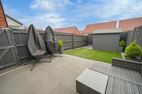 2 bedroom end of terrace house for sale, Feanor Gardens, Leighton Buzzard