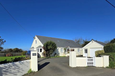 5 bedroom detached house for sale, Watertown, Appledore