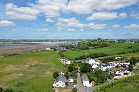 5 bedroom detached house for sale, Watertown, Appledore