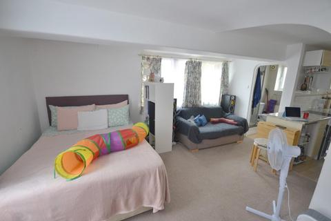 Studio to rent, Studio Flat Tudor Street, Exeter, EX4 3BR