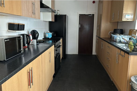 1 bedroom in a house share to rent, Prescot Road, Old Swan L13