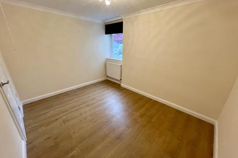 2 bedroom apartment to rent, Cunworth Court,  Bracknell,  RG12