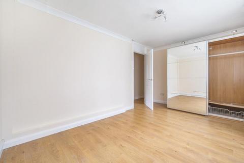 2 bedroom apartment to rent, Cunworth Court,  Bracknell,  RG12