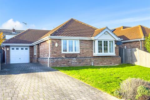 3 bedroom detached bungalow for sale, Milestone Close, Hockley SS5