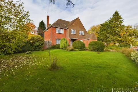 4 bedroom detached house for sale, Neville Close, Basingstoke RG21