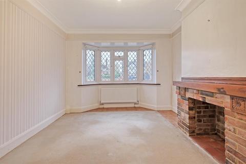 142 Beehive Lane, Chelmsford, CM2 9SH