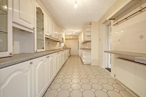 142 Beehive Lane, Chelmsford, CM2 9SH