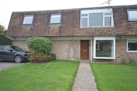 2 bedroom terraced house to rent, Plantation Court Avenue Road, Lymington, Hampshire, SO41