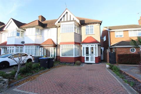 3 bedroom end of terrace house for sale, Colne Road, Winchmore Hill, N21