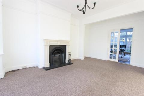 3 bedroom end of terrace house for sale, Colne Road, Winchmore Hill, N21