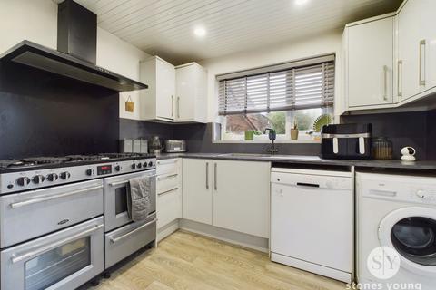 127 Redlam, Blackburn, BB2 1UN