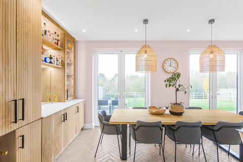 3, Lake View Hyde Lane, Frogmore, St Albans, AL2 2FA
