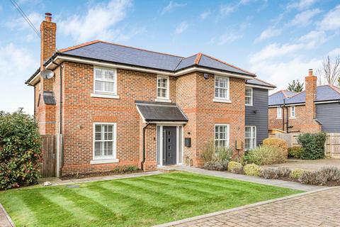 3, Lake View Hyde Lane, Frogmore, St Albans, AL2 2FA