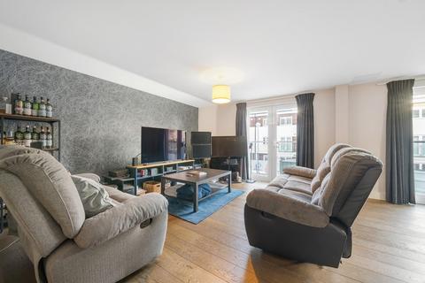 2 bedroom flat for sale, Stane Grove, SW4