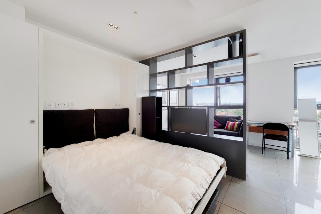 Studio Flat, Triton Building, 20 Brock Street, Lo