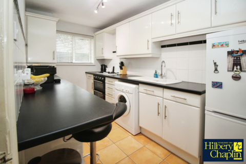 2 bedroom apartment for sale, Chaplaincy Gardens, Hornchurch, RM11