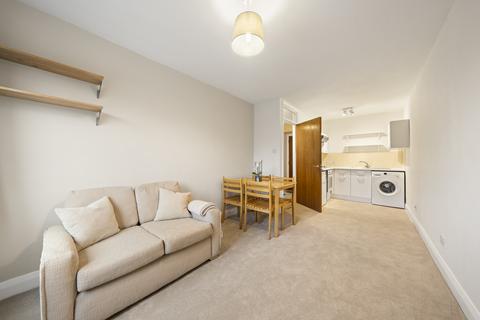 1 bedroom flat for sale, Brook Court, Brentford TW8