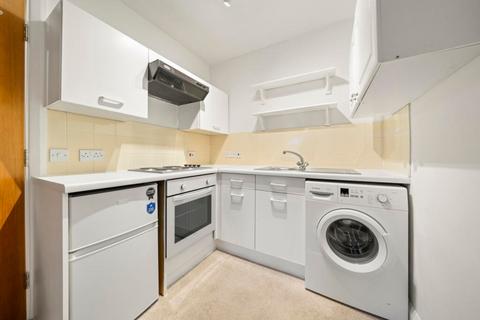 1 bedroom flat for sale, Brook Road South, Brentford TW8