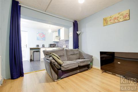 20 Warren Close, London, N9 8QE