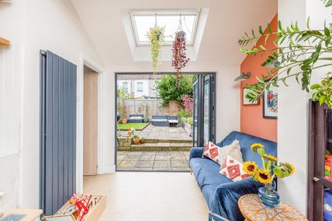 3 bedroom terraced house for sale, Lyndale Road, St George