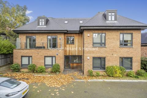 2 bedroom apartment to rent, Bickley Park Road Bromley BR1