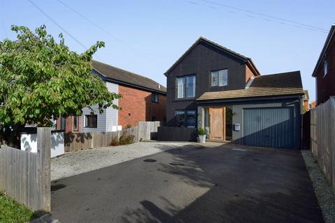 4 bedroom detached house for sale, Hazlemere Road, Seasalter, Whitstable